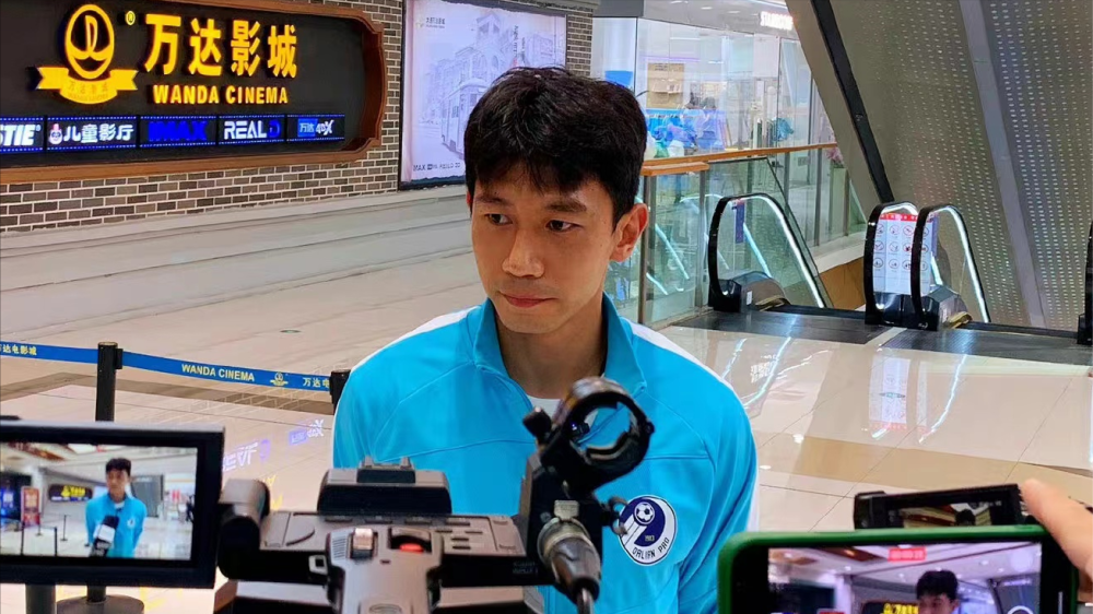 马拉加面对困境，全队集体努力克服